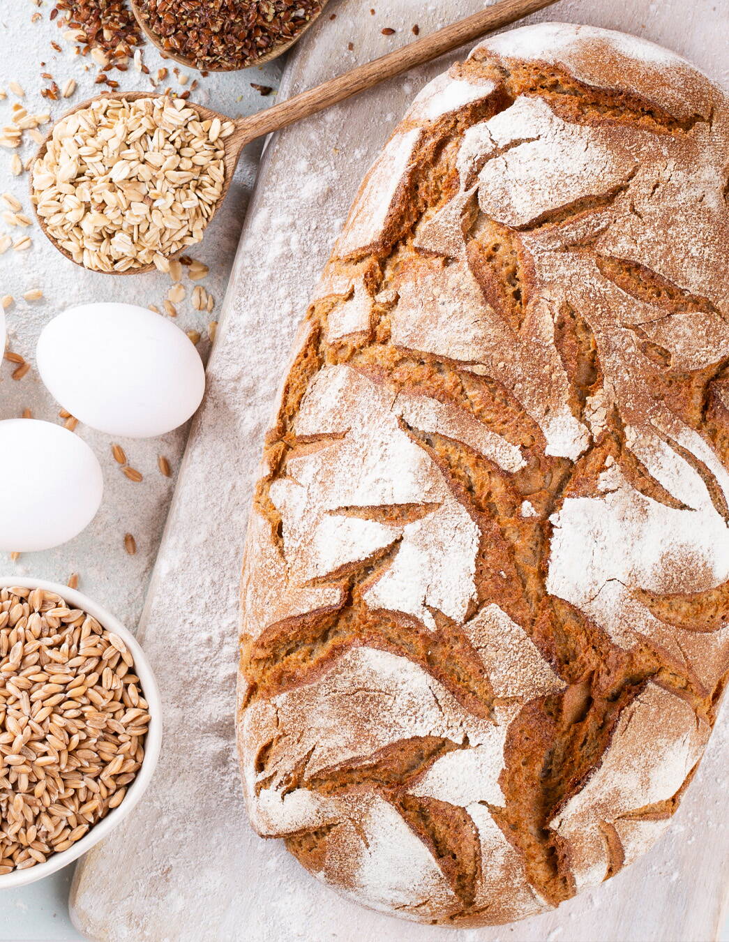 Brot selbst backen: vollwertig & lecker Frisch gebackenes Brot duftet nicht nur herrlich, es steckt auch voller guter Zutaten. Diese Rezepte bringen gesunde Abwechslung in Ihre Küche.